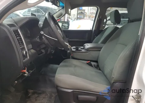 2016 Ram 1500 St z USA, uszkodzony, nr VIN 1C6RR7FG8GS256130